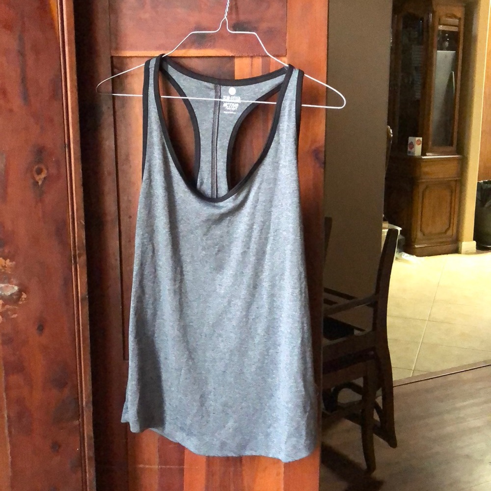 Semi-fitted Old Navy ACTIVE tank top